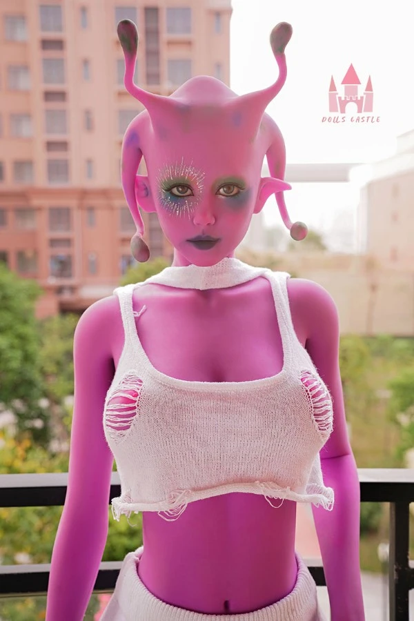 レビュー：紫色の肌を持つジェイラ170cm TPEセックスドール - ドールズキャッスルのユニークなヘンタイエイリアンデザイン