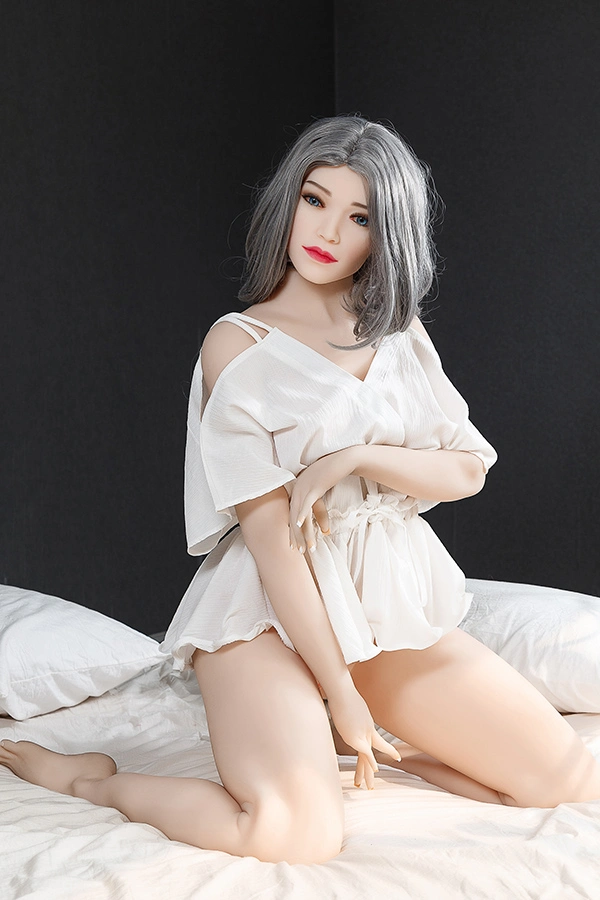 Aibei Dollレビュー：巨尻熟女Edda 163cmのリアルな特徴を探る