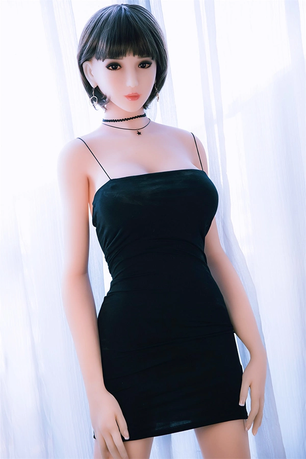 リフラノ・ドールの等身大セックスドール「フルダ 165cm」 - 巨乳モデルの徹底レビュー