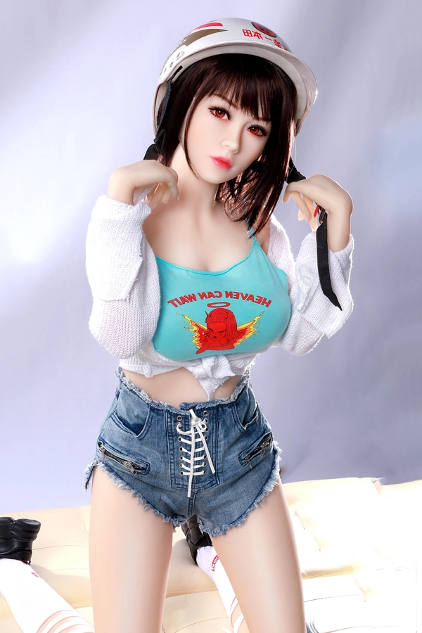 リフラノ・ドール - エネルギッシュな等身大セックスドール「ヴェラ 153cm」レビュー：リアリティとパフォーマンスを徹底検証